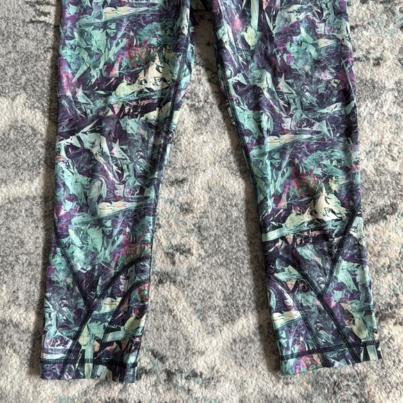 Lululemon Run Inspire Crop II *All Full-On Luxtreme - Picture 3 of 7